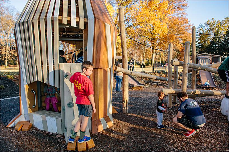 Westerville-ohio-commecial-photographyer-earthscape-playground - kids playing at the eagle playground at Johnston-mcvay park